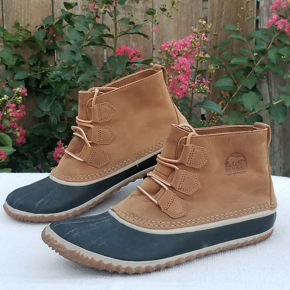 SOREL Women's  boots Size 11